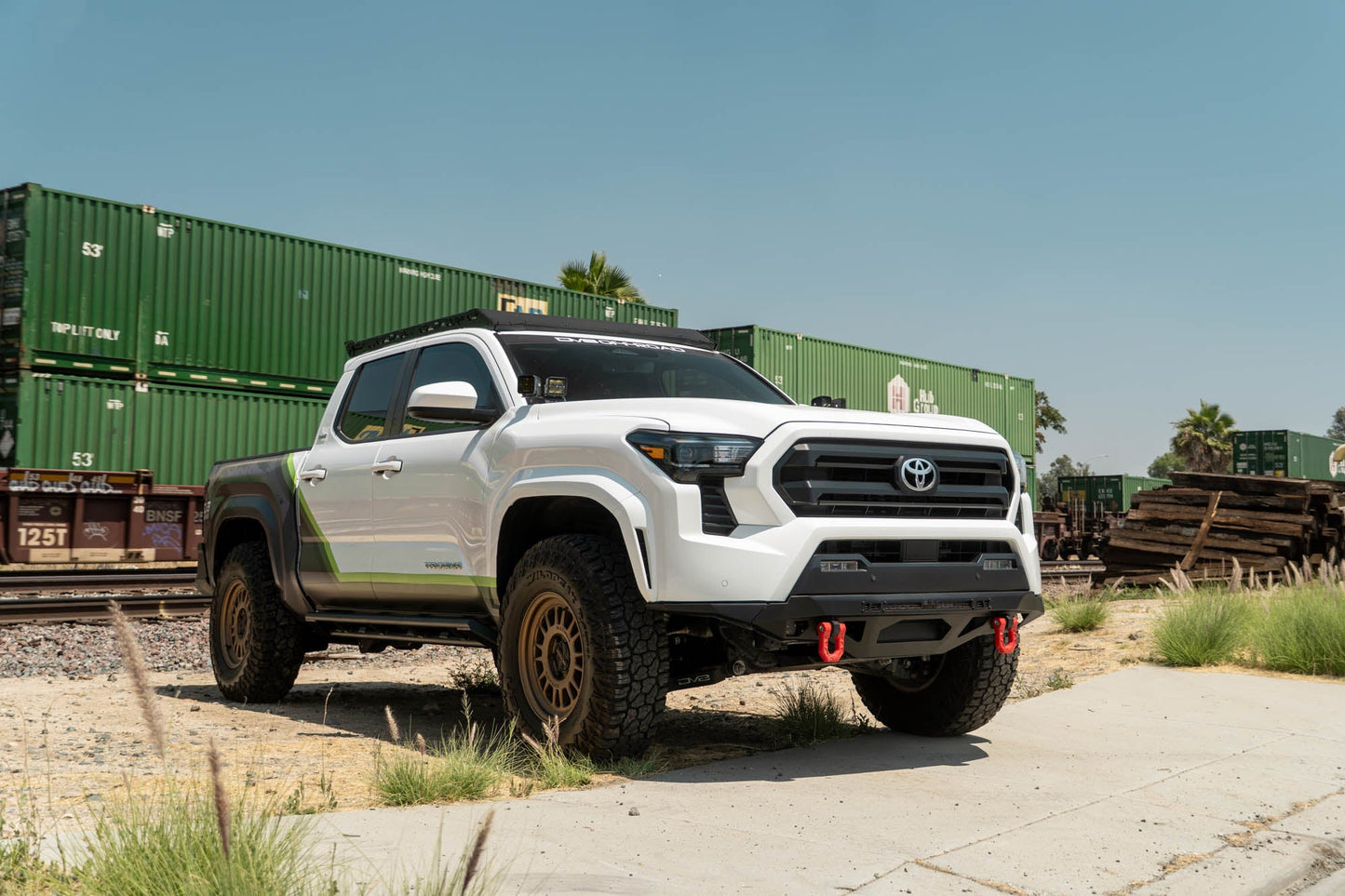 DV8 Offroad ウインチフェアリード カバープレート