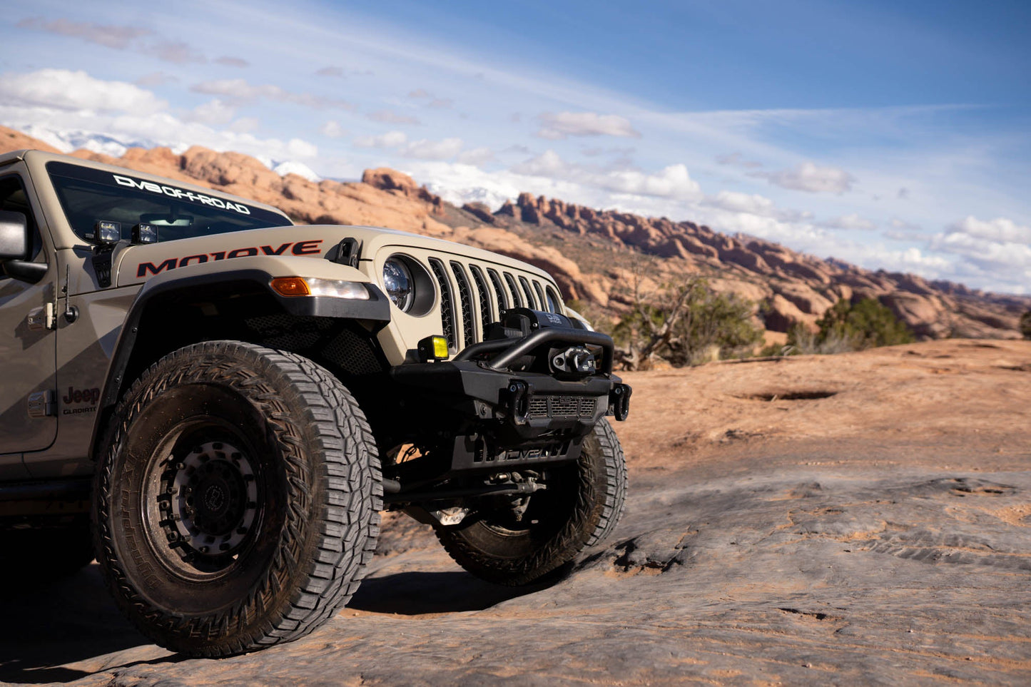 DV8 Offroad Specシリーズ フロントバンパー (JL/JT)