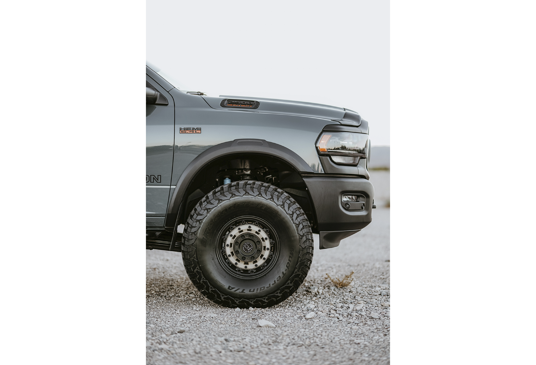 black rhino arsenal ブラックライノ スタッドレスタイヤ 中古 BLACK 