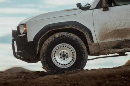 BLACK RHINO ブラックライノ ホイール BR036 BASIN | GLOSS SILVER W/ MACHINED FACE