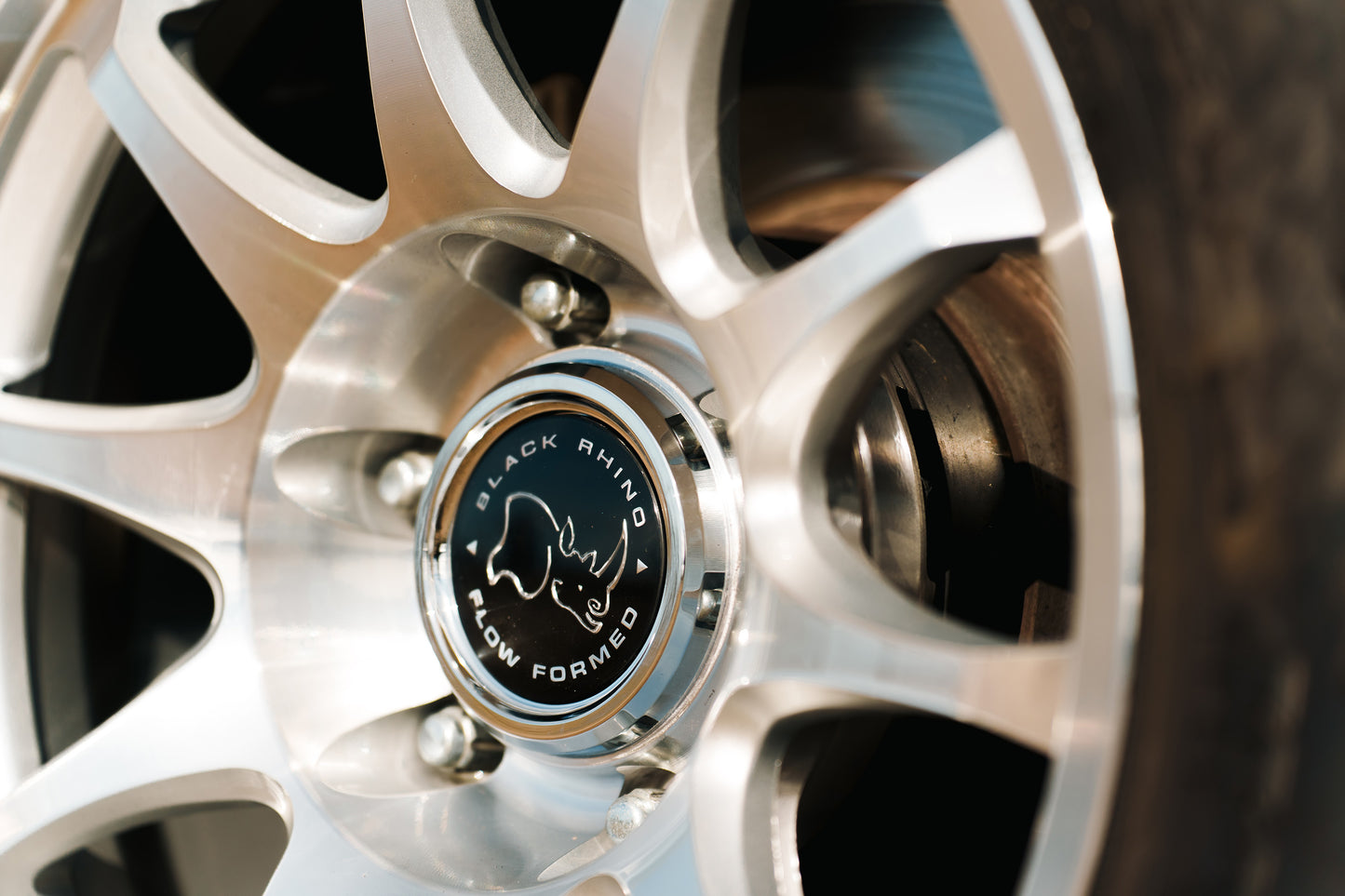 BLACK RHINO ブラックライノ ホイール BR038 RONIN | GLOSS SILVER W/ MACHINED FACE