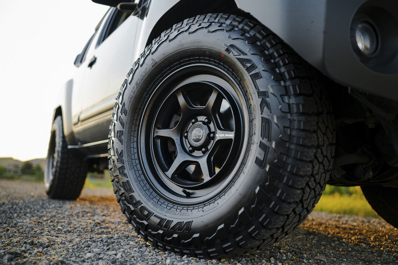 SHOGUNホイール Black Rhino(ブラックライノ)正規代理店] 16インチアルミホイール 1本