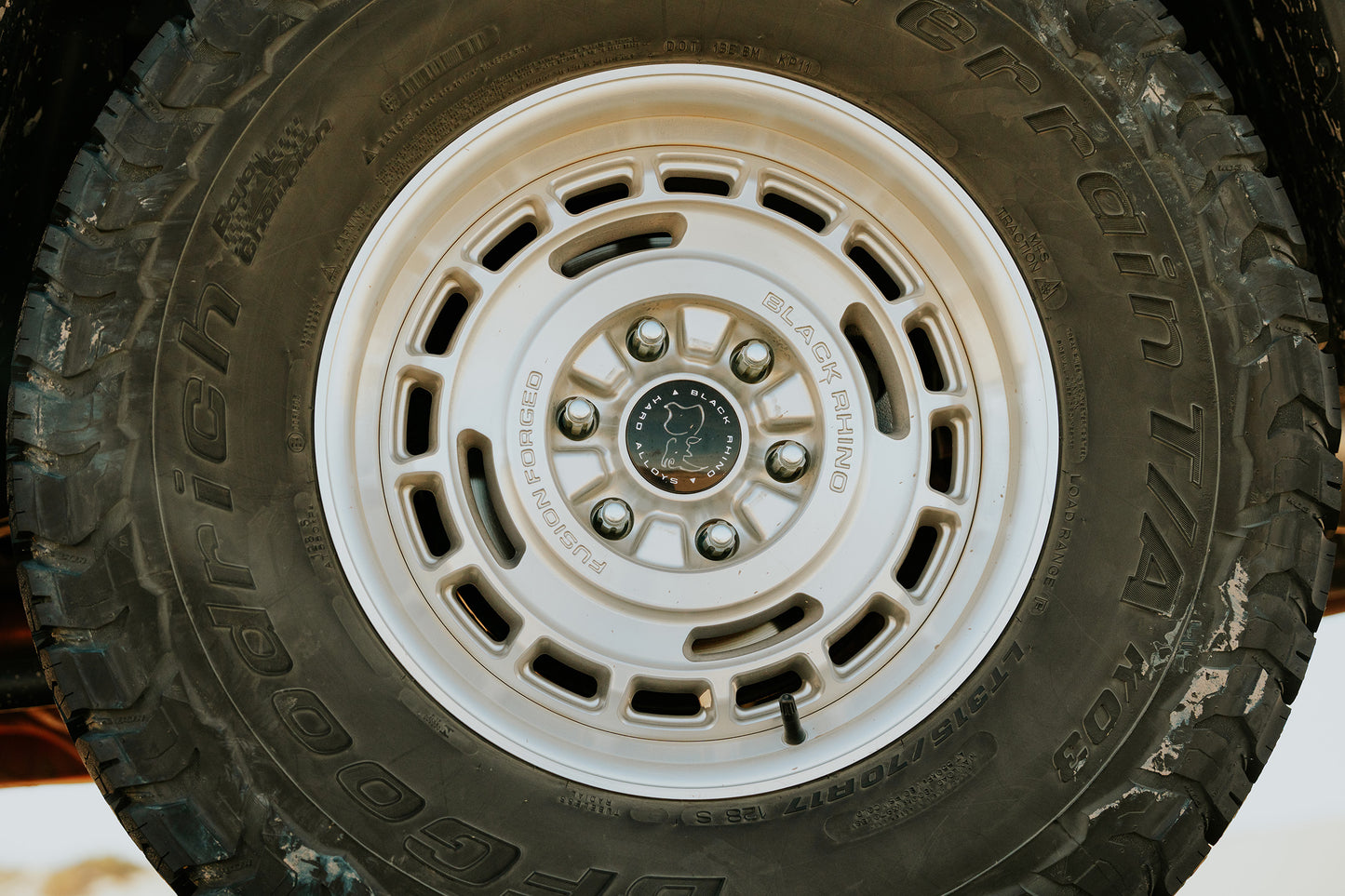 BLACK RHINO ブラックライノ ホイール BR600 VAGABOND | GLOSS SILVER W/ MACHINED FACE