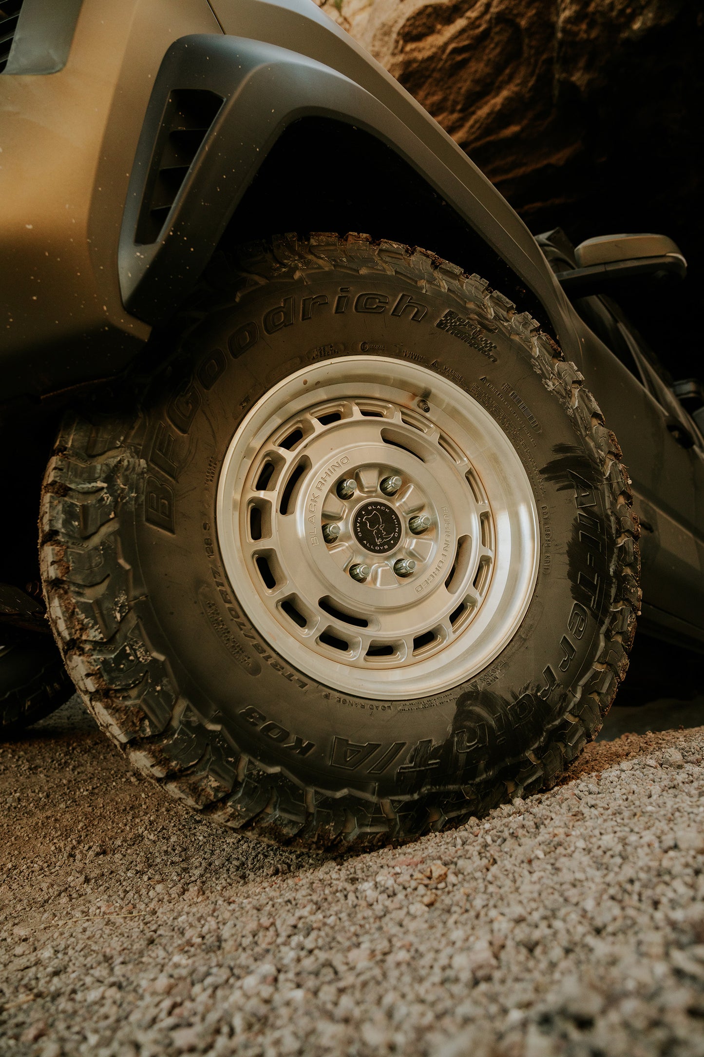 BLACK RHINO ブラックライノ ホイール BR600 VAGABOND | GLOSS SILVER W/ MACHINED FACE