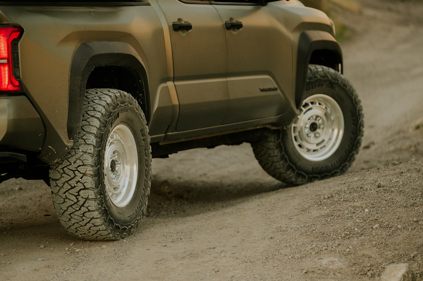 BLACK RHINO ブラックライノ ホイール BR600 VAGABOND | GLOSS SILVER W/ MACHINED FACE