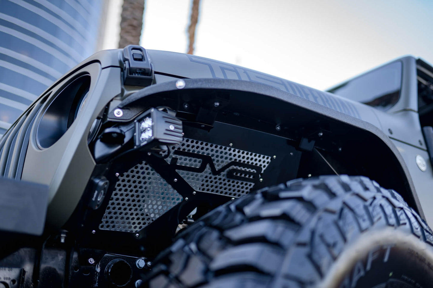 DV8 Offroad フロントインナーフェンダー (JL 2018-2023 / JT 2020-2023)