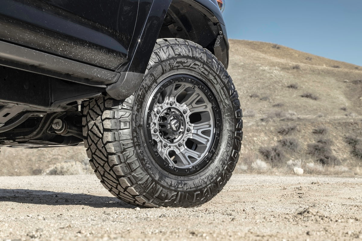 Fuel Off Road フューエルオフロード ホイール D825 TRACTION | MATTE GUNMETAL W/ BLACK RING