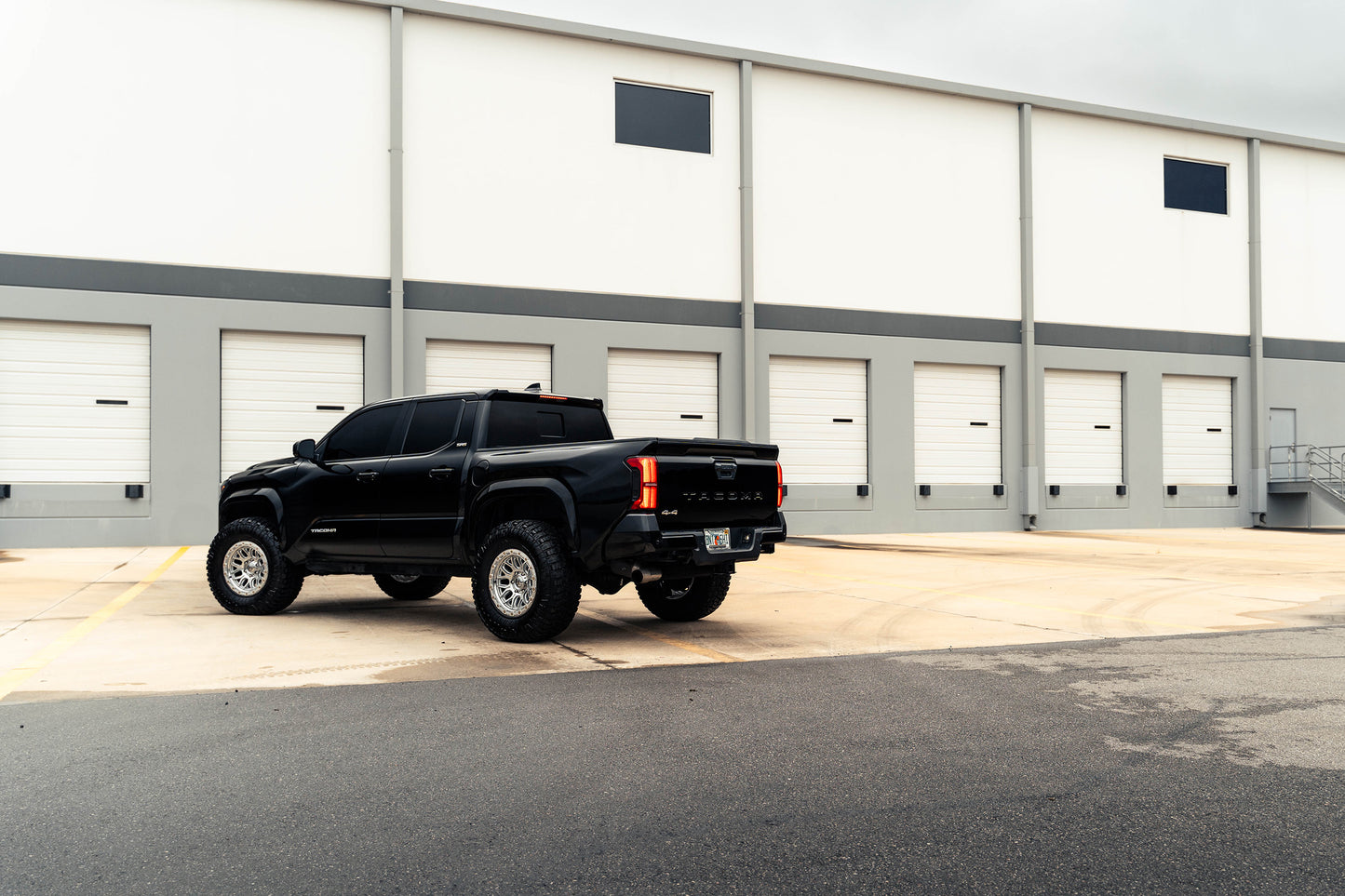 Fuel Off Road フューエルオフロード ホイール FC881 SURGE | GLOSS SILVER W/ MACHINED FACE