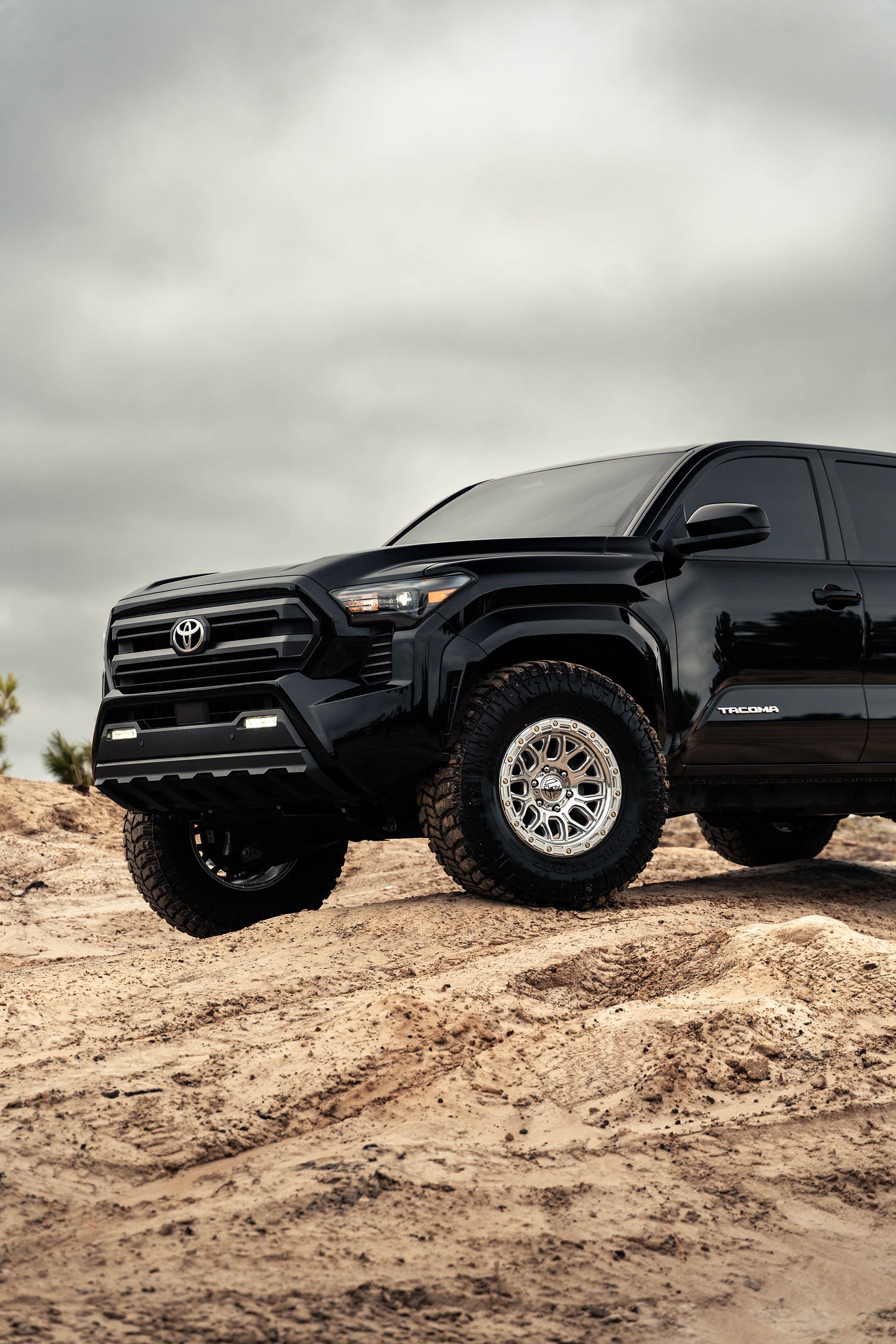 Fuel Off Road フューエルオフロード ホイール FC881 SURGE | GLOSS SILVER W/ MACHINED FACE