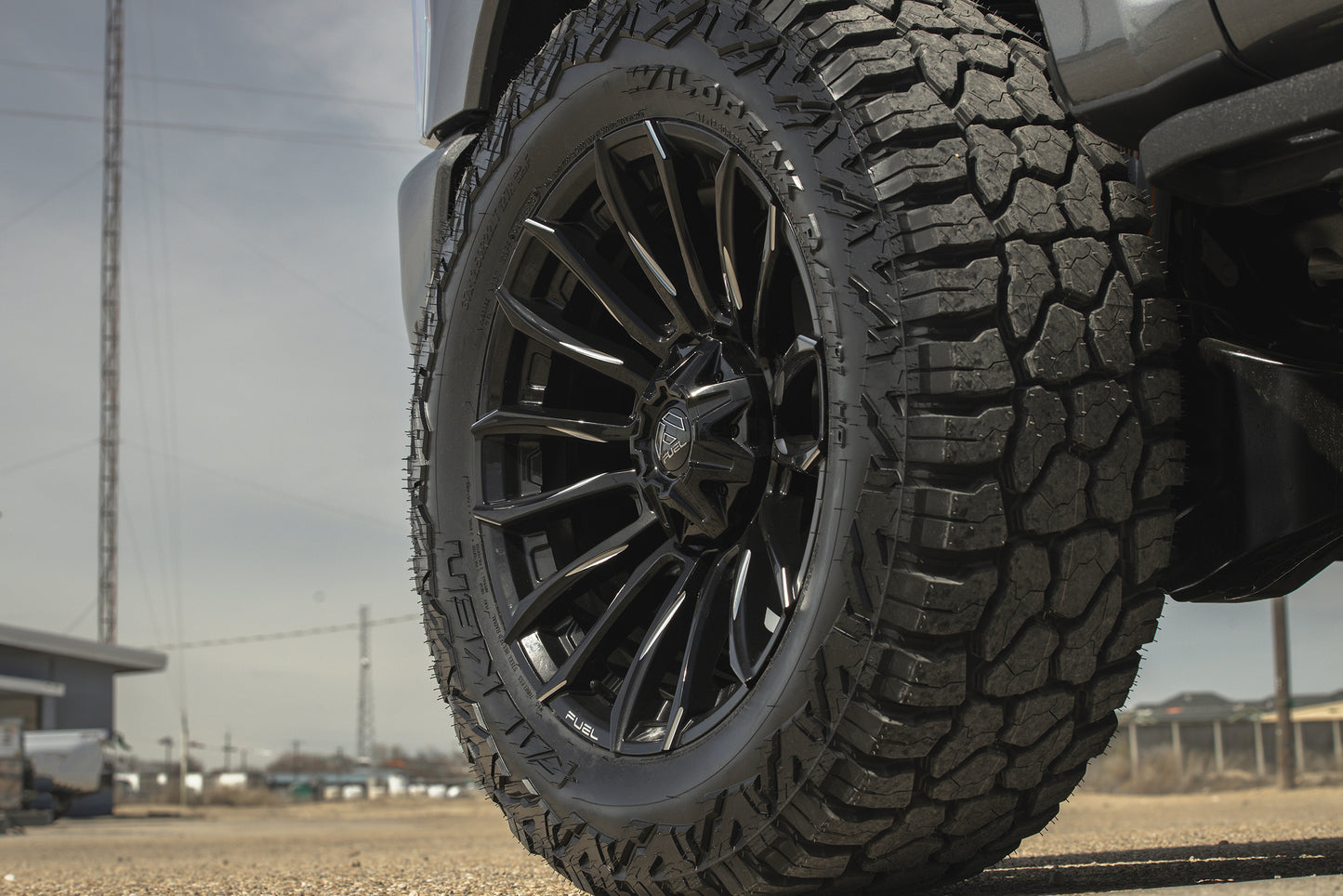 Fuel Off Road フューエルオフロード ホイール FC889 BLADE | GLOSS BLACK MILLED