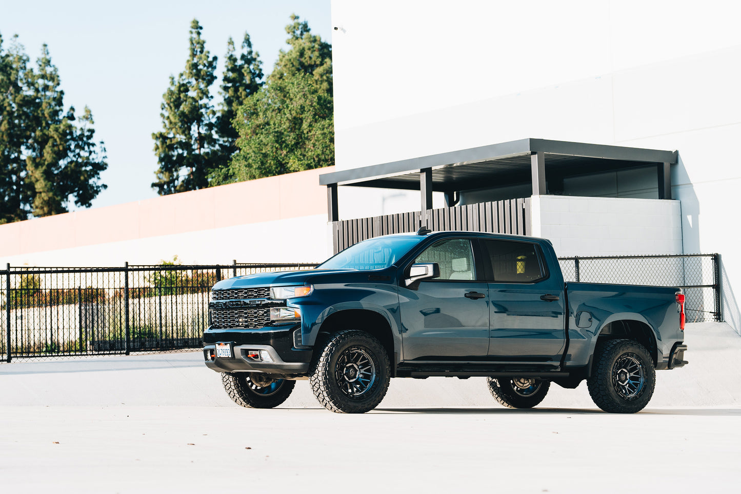 Fuel Off Road フューエルオフロード ホイール FC890 RAIL | GLOSS GUNMETAL W/ G-BLK LIP