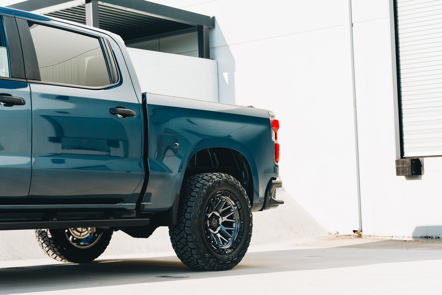 Fuel Off Road フューエルオフロード ホイール FC890 RAIL | GLOSS GUNMETAL W/ G-BLK LIP