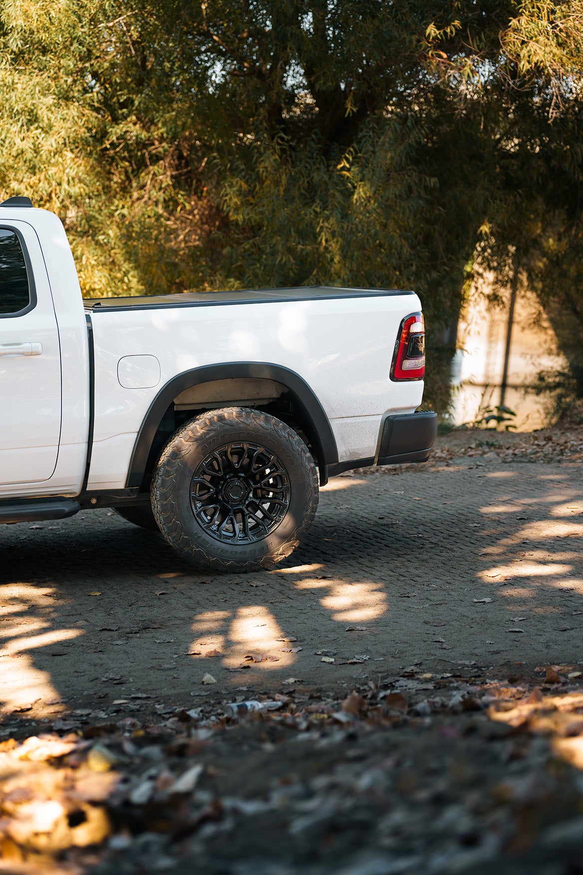 Fuel Off Road フューエルオフロード ホイール FC899 CHISEL | BLACKOUT