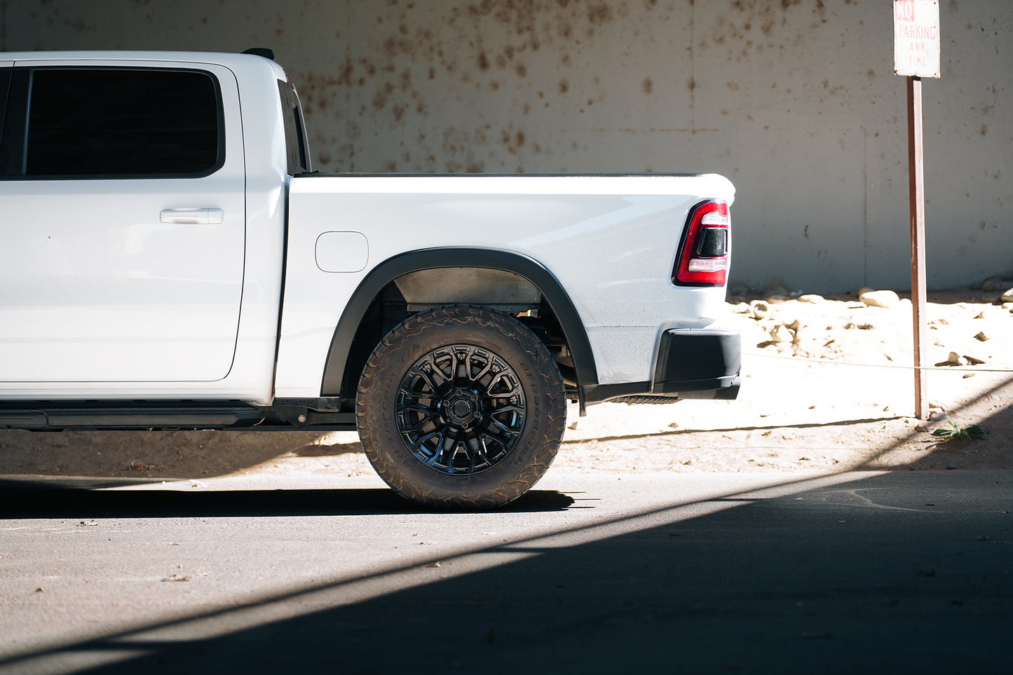 Fuel Off Road フューエルオフロード ホイール FC899 CHISEL | BLACKOUT