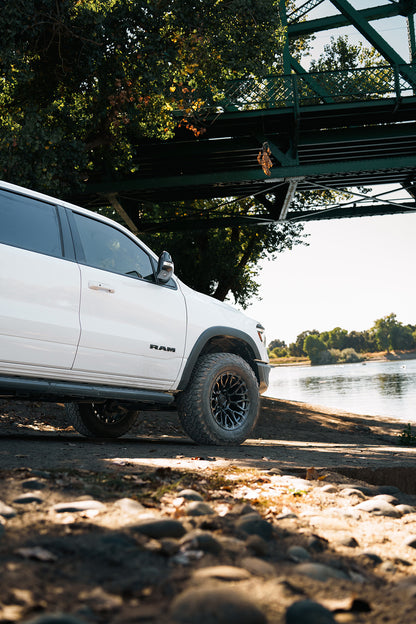 Fuel Off Road フューエルオフロード ホイール FC899 CHISEL | BLACKOUT