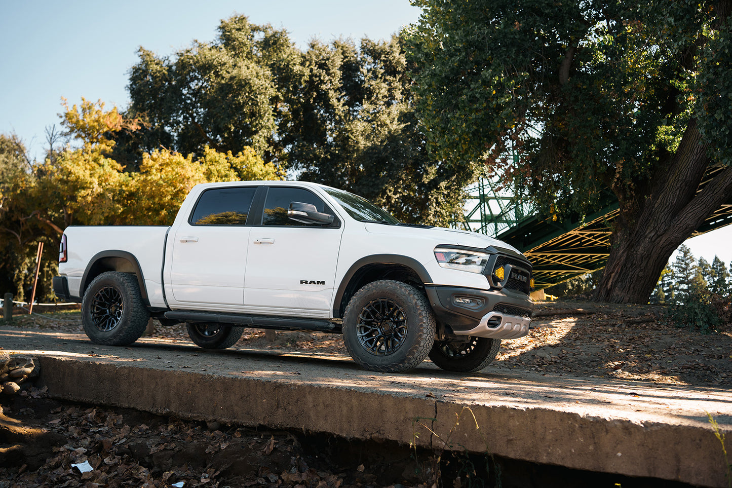 Fuel Off Road フューエルオフロード ホイール FC899 CHISEL | BLACKOUT