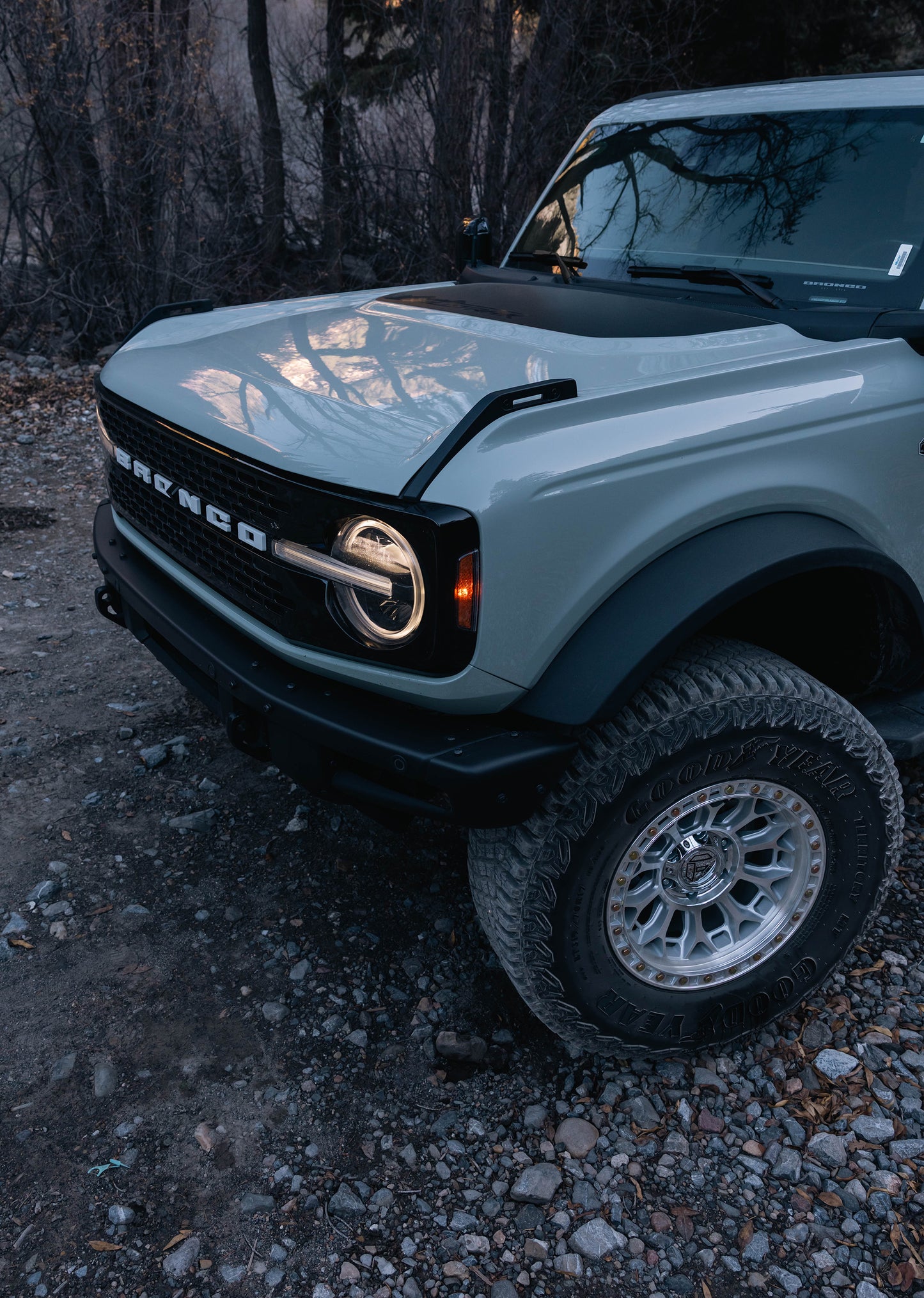 Fuel Off Road フューエルオフロード ホイール FC881 SURGE | GLOSS SILVER W/ MACHINED FACE