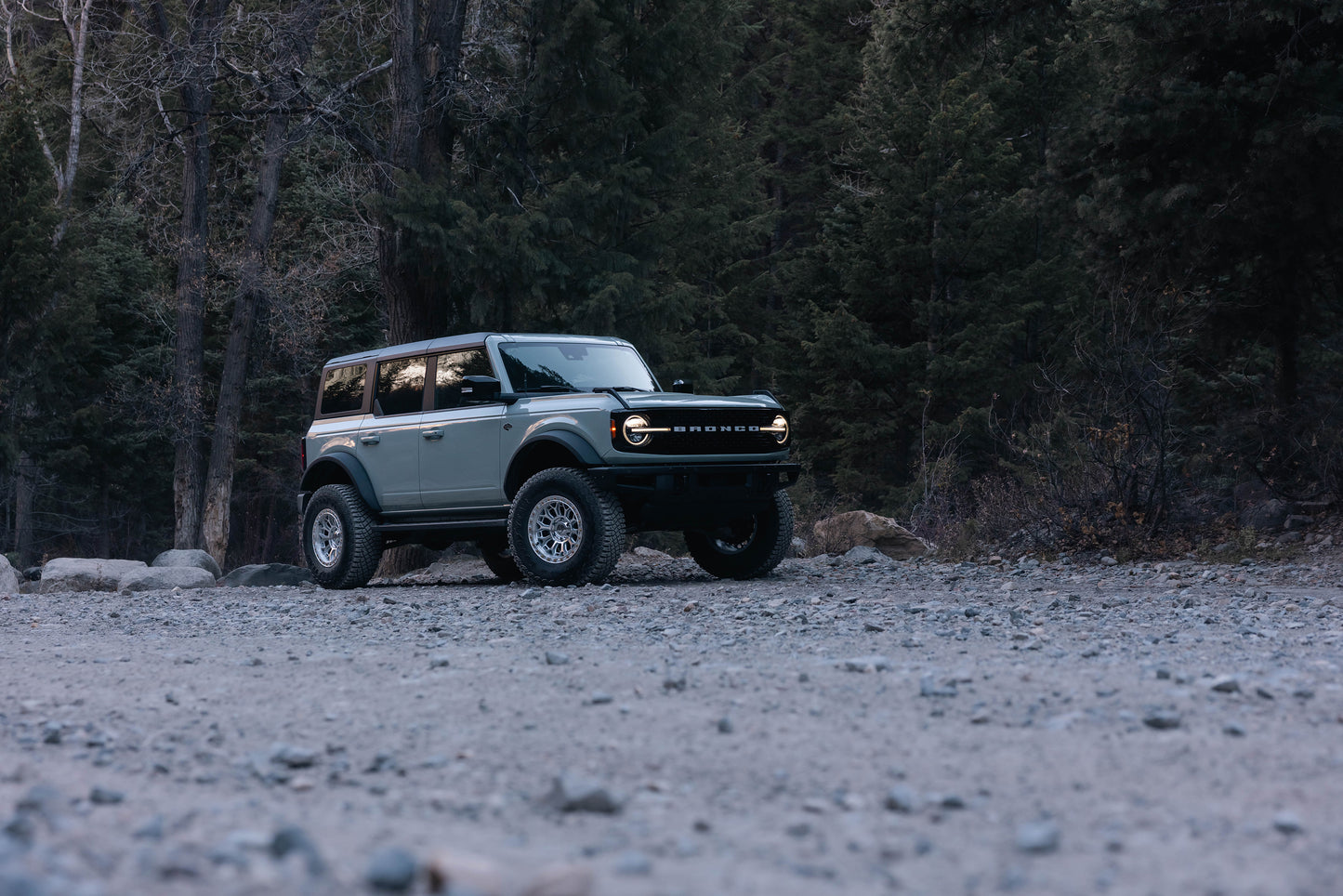 Fuel Off Road フューエルオフロード ホイール FC881 SURGE | GLOSS SILVER W/ MACHINED FACE