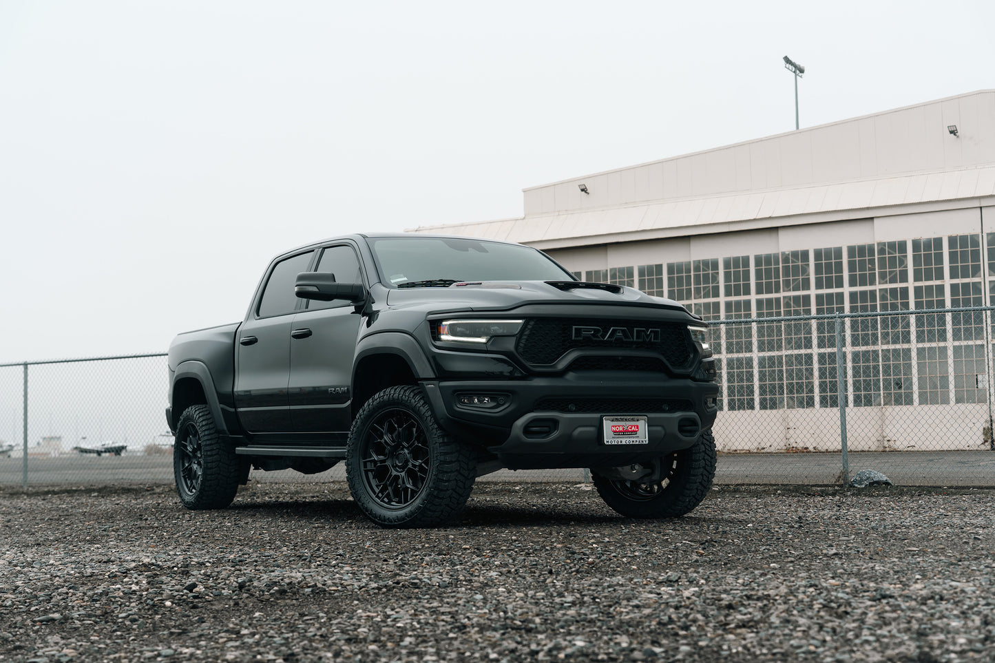 Fuel Off Road フューエルオフロード ホイール FC409 HIVE | MATTE BLACK W/ GLOSS BLACK LIP