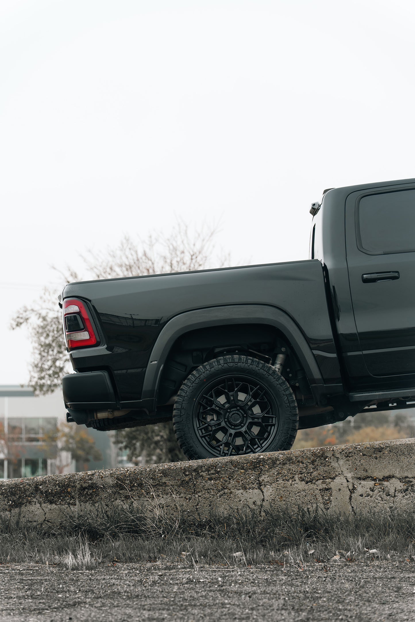 Fuel Off Road フューエルオフロード ホイール FC409 HIVE | MATTE BLACK W/ GLOSS BLACK LIP
