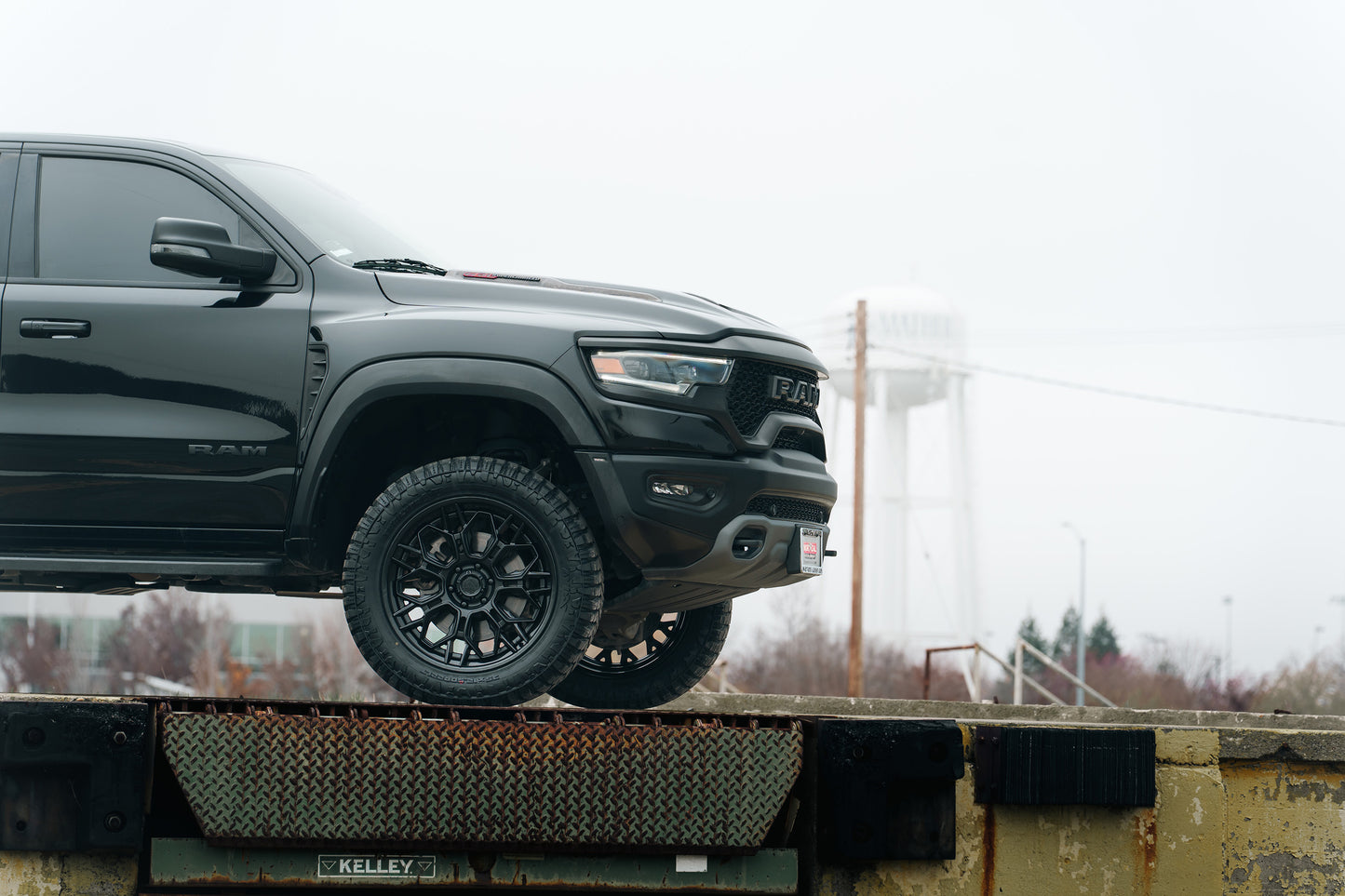 Fuel Off Road フューエルオフロード ホイール FC409 HIVE | MATTE BLACK W/ GLOSS BLACK LIP