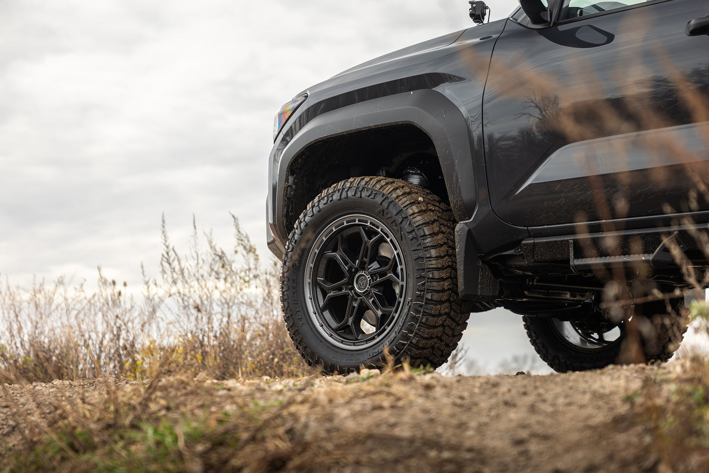 Fuel Off Road フューエルオフロード ホイール FC896 HEATHEN | GLOSS BLACK GLOSS GUNMETAL LIP