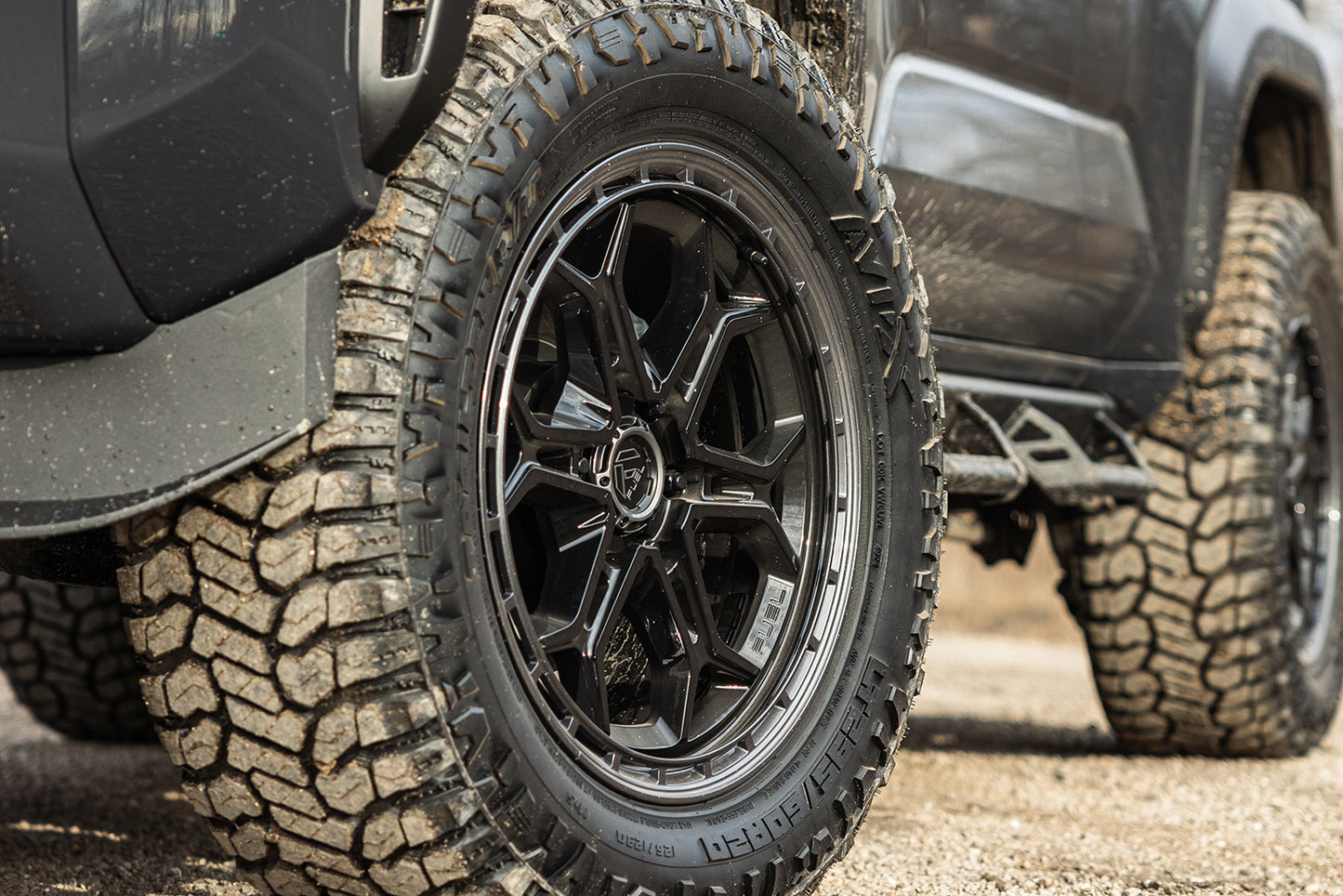 Fuel Off Road フューエルオフロード ホイール FC896 HEATHEN | GLOSS BLACK GLOSS GUNMETAL LIP