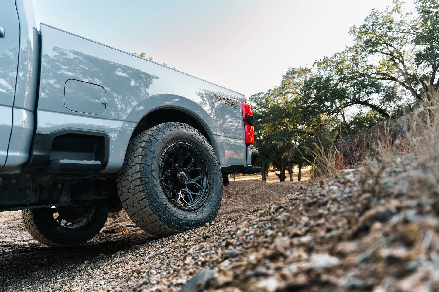 Fuel Off Road フューエルオフロード ホイール FC881 SURGE | GLOSS BLACK