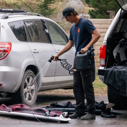 WaterPort GoSpout ポータブル アウトドアシャワータンク 2Gal (7.57L)