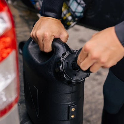 WaterPort GoSpout ポータブル アウトドアシャワータンク 2Gal (7.57L)