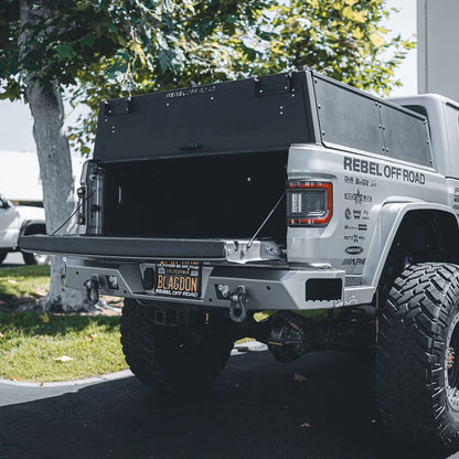 Rebel OFF ROAD XPLOR ハーフハイト ベッドラック専用 リアハッチ (JTグラディエーター)