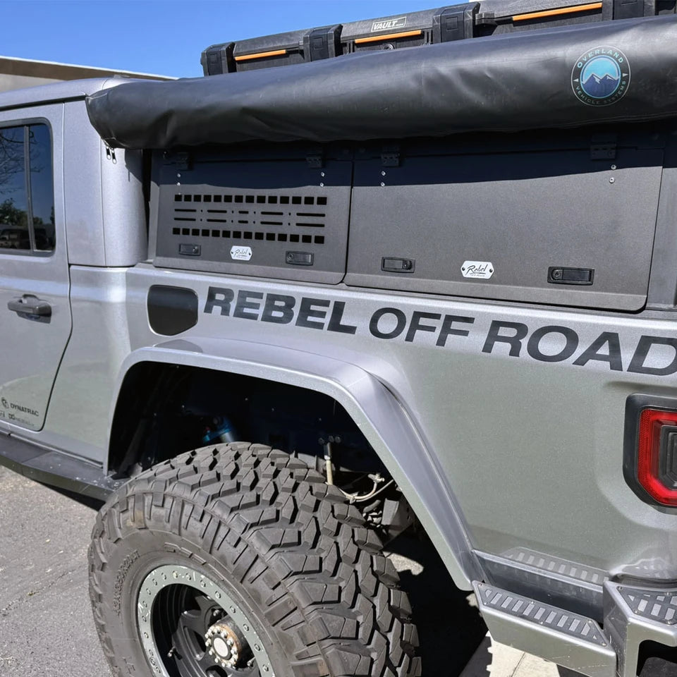 Rebel OFF ROAD XPLOR ベッドラック ハーフハイト ソリッドサイドハッチ (JTグラディエーター)