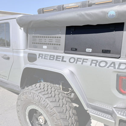 Rebel OFF ROAD XPLOR ベッドラック ハーフハイト ソリッドサイドハッチ (JTグラディエーター)