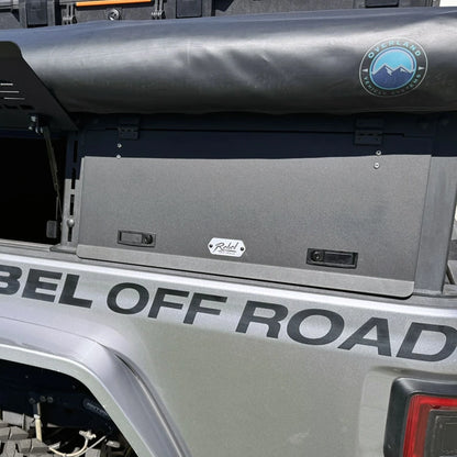 Rebel OFF ROAD XPLOR ベッドラック ハーフハイト ソリッドサイドハッチ (JTグラディエーター)