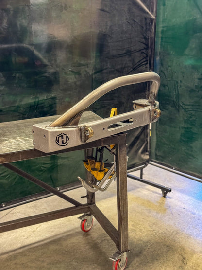 Hepta MFG フロント ハイクリアランス フレームチョップ バンパー (JK/JL/JT)