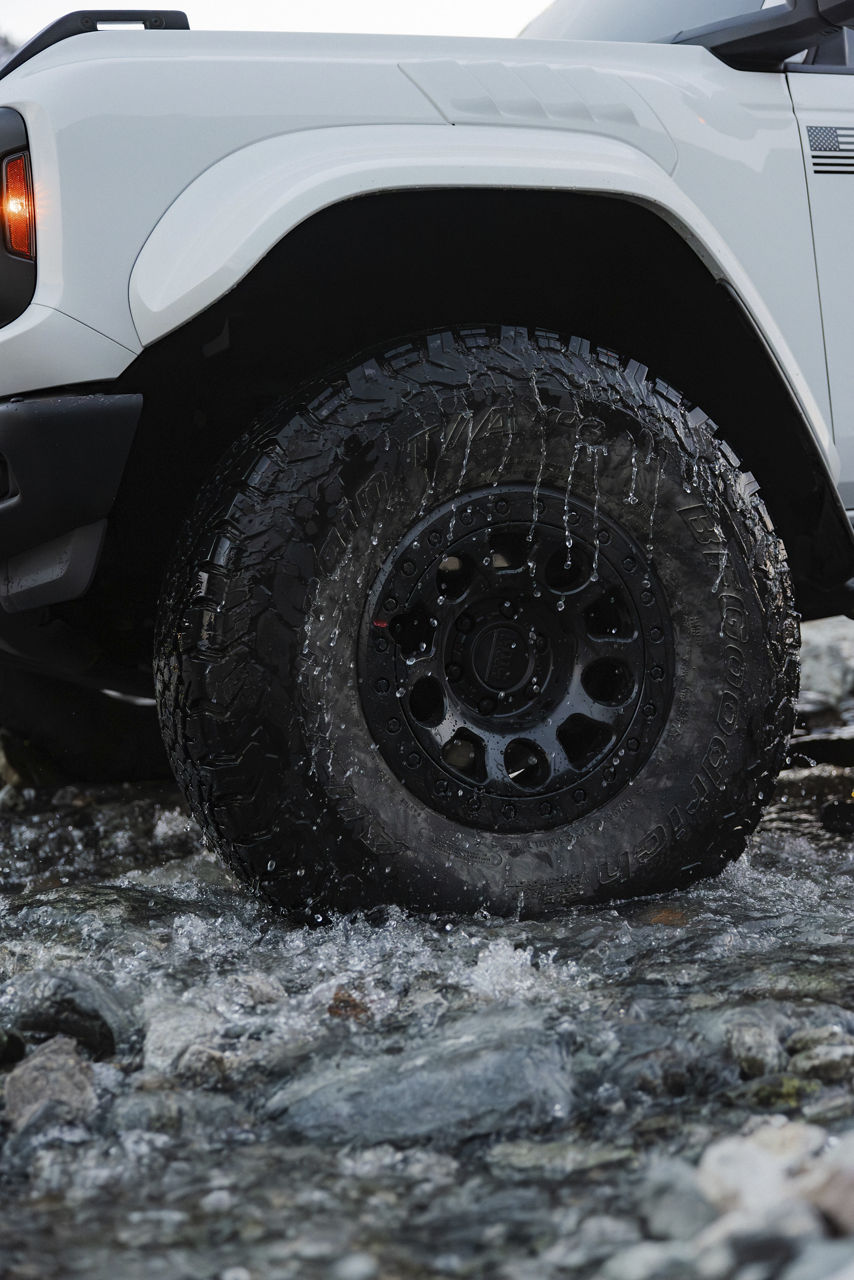 KMC ホイール KM241 E25 BEADLOCK | BLACKOUT