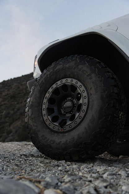 KMC ホイール KM241 E25 BEADLOCK | BLACKOUT