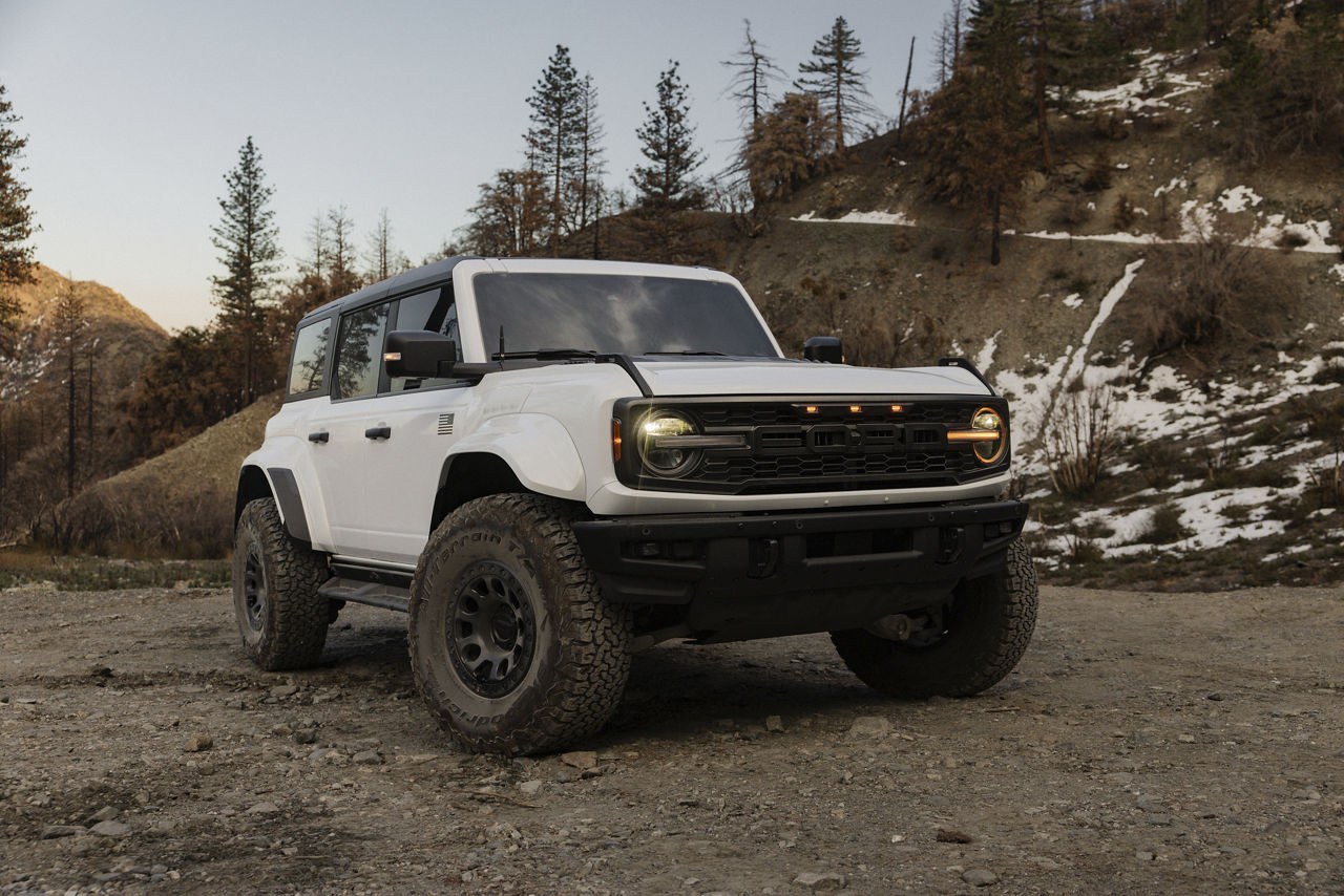 KMC ホイール KM241 E25 BEADLOCK | BLACKOUT