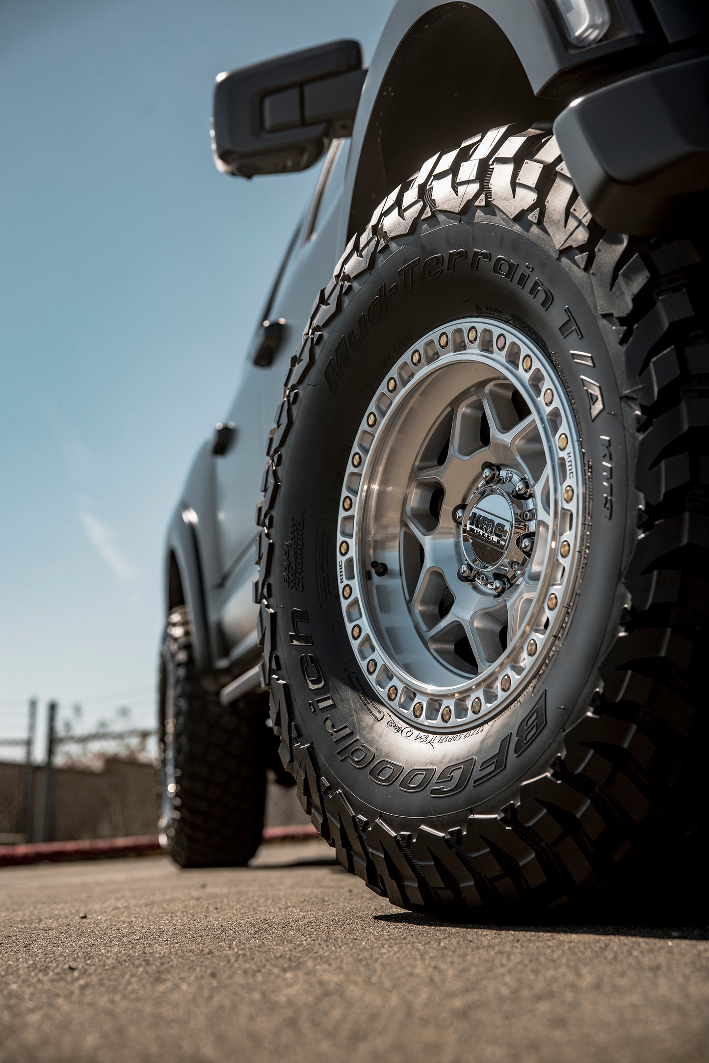 KMC ホイール KM553 TORX | GLOSS SILVER W/ MACHINED FACE