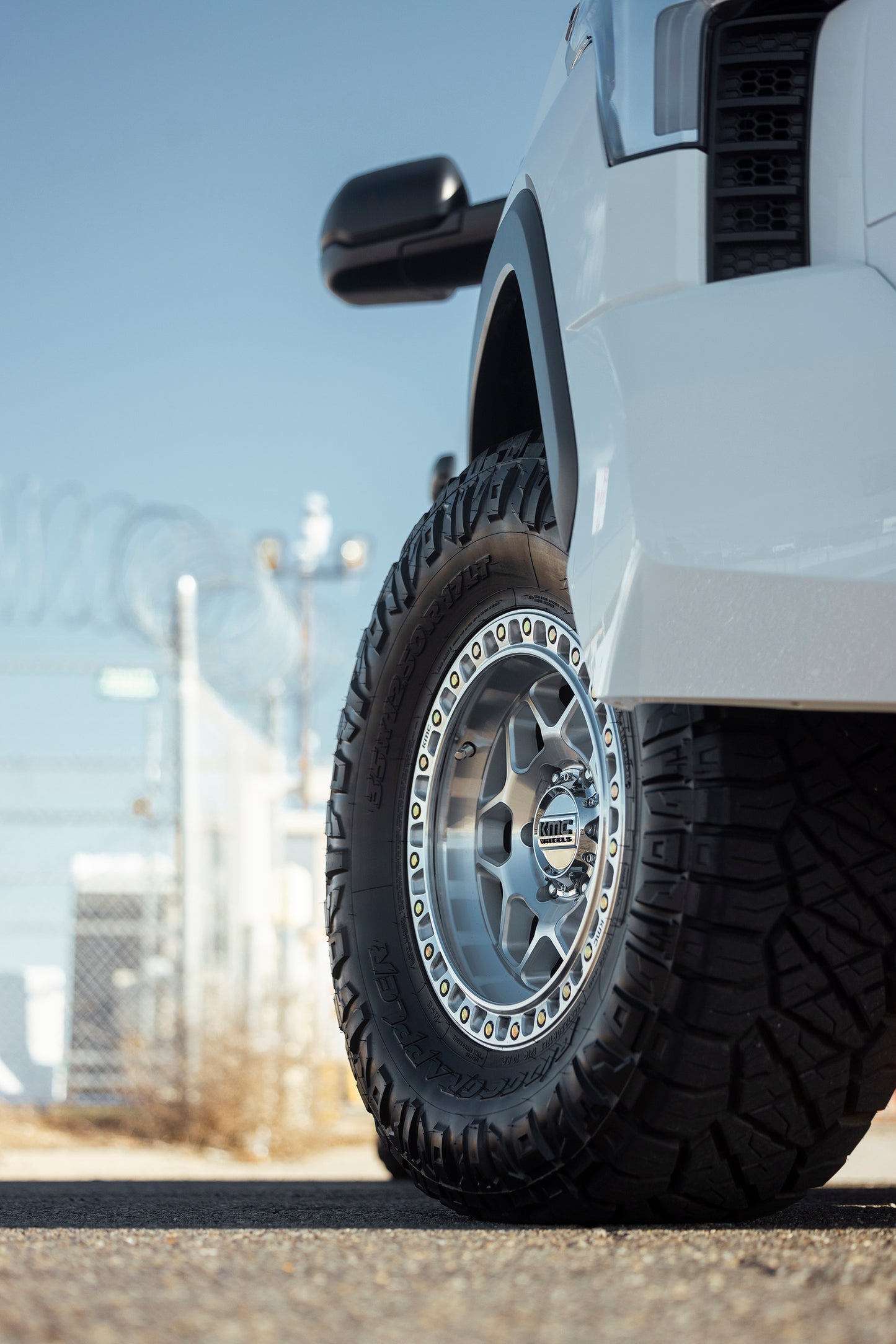 KMC ホイール KM553 TORX | GLOSS SILVER W/ MACHINED FACE