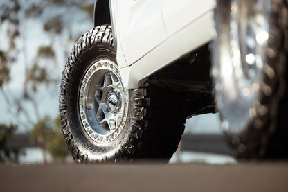 KMC ホイール KM553 TORX | GLOSS SILVER W/ MACHINED FACE