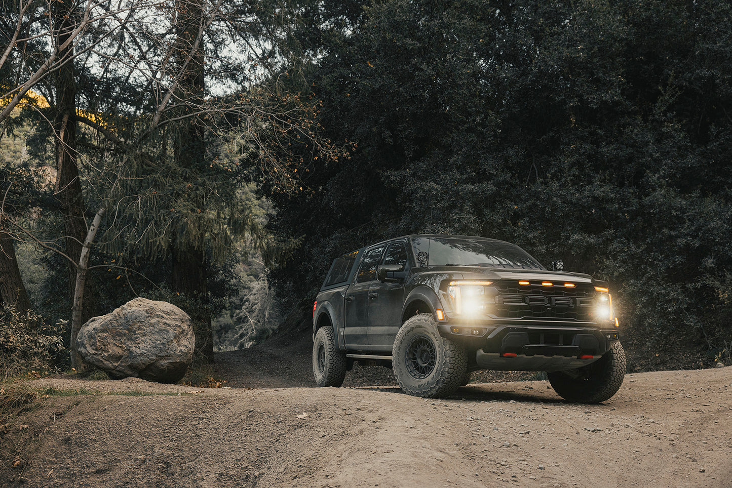 KMC ホイール KM555 ATTACK | MATTE BLACK