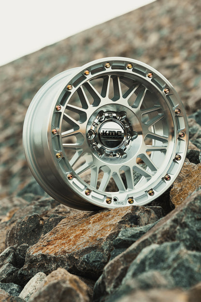 KMC ホイール KM555 ATTACK | GLOSS SILVER W/ MACHINED FACE