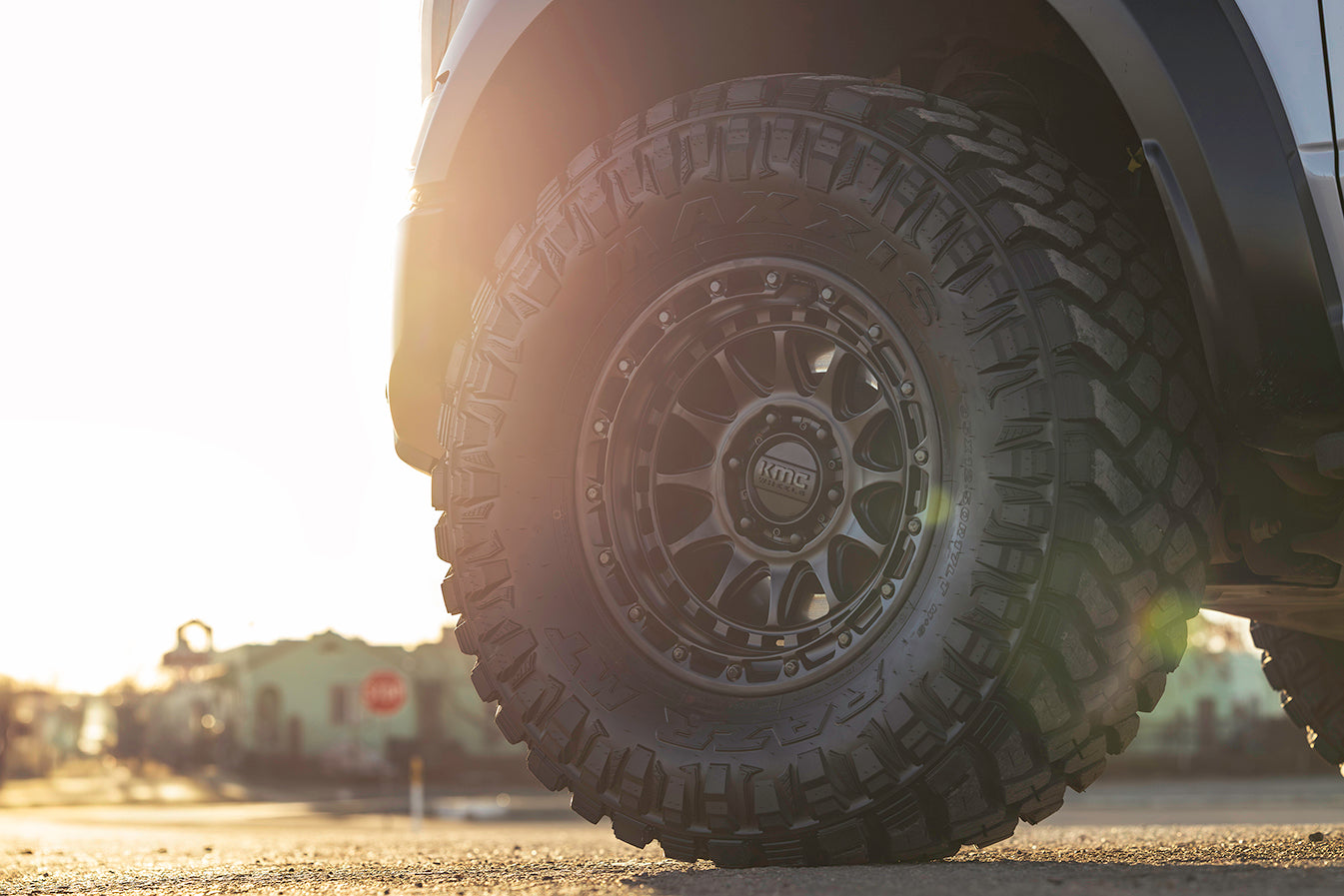 KMC ホイール KM556 CRUX | BLACKOUT