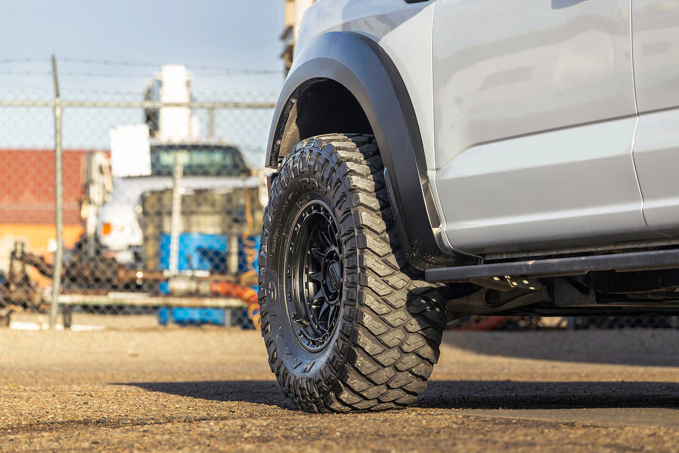 KMC ホイール KM556 CRUX | BLACKOUT