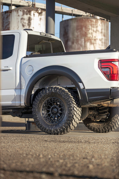 KMC ホイール KM556 CRUX | BLACKOUT