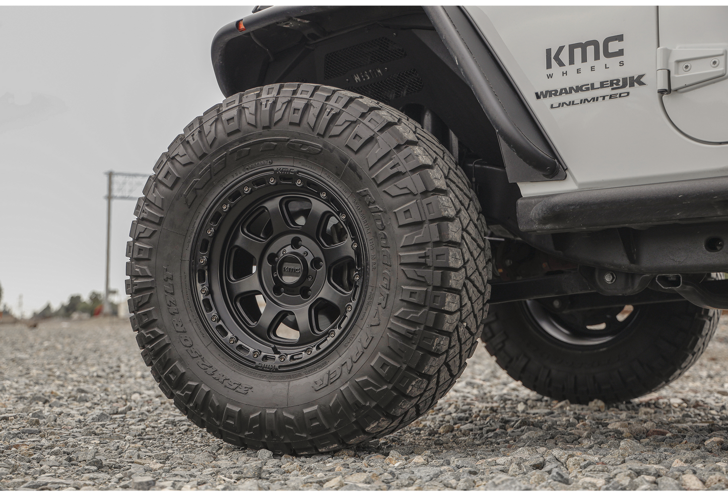 kmc ホイール KM548 CHASE | SATIN BLACK W/ GLOSS BLACK LIP