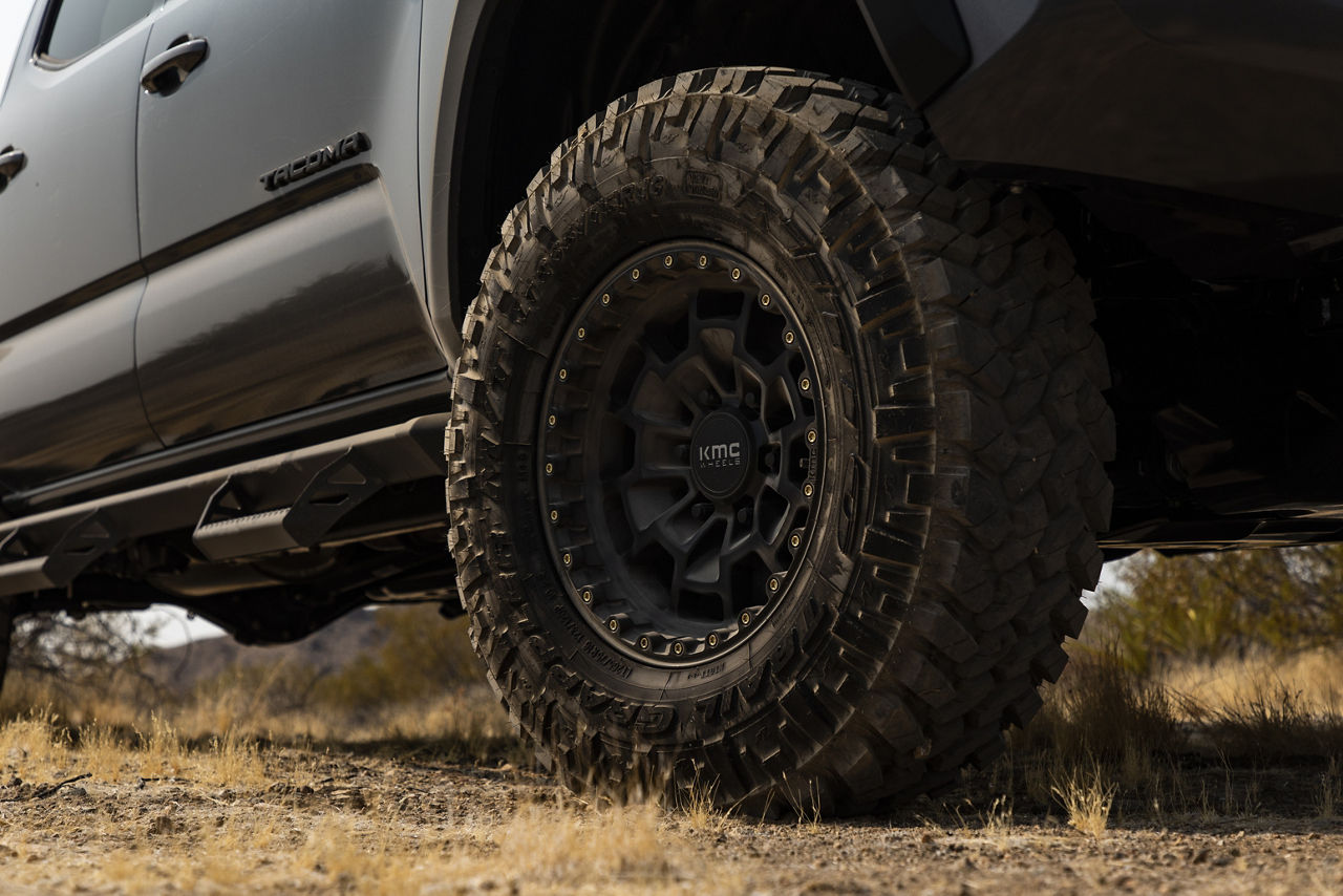KMC ホイール KM718 SUMMIT | SATIN BLACK – アメリカンインテイク US