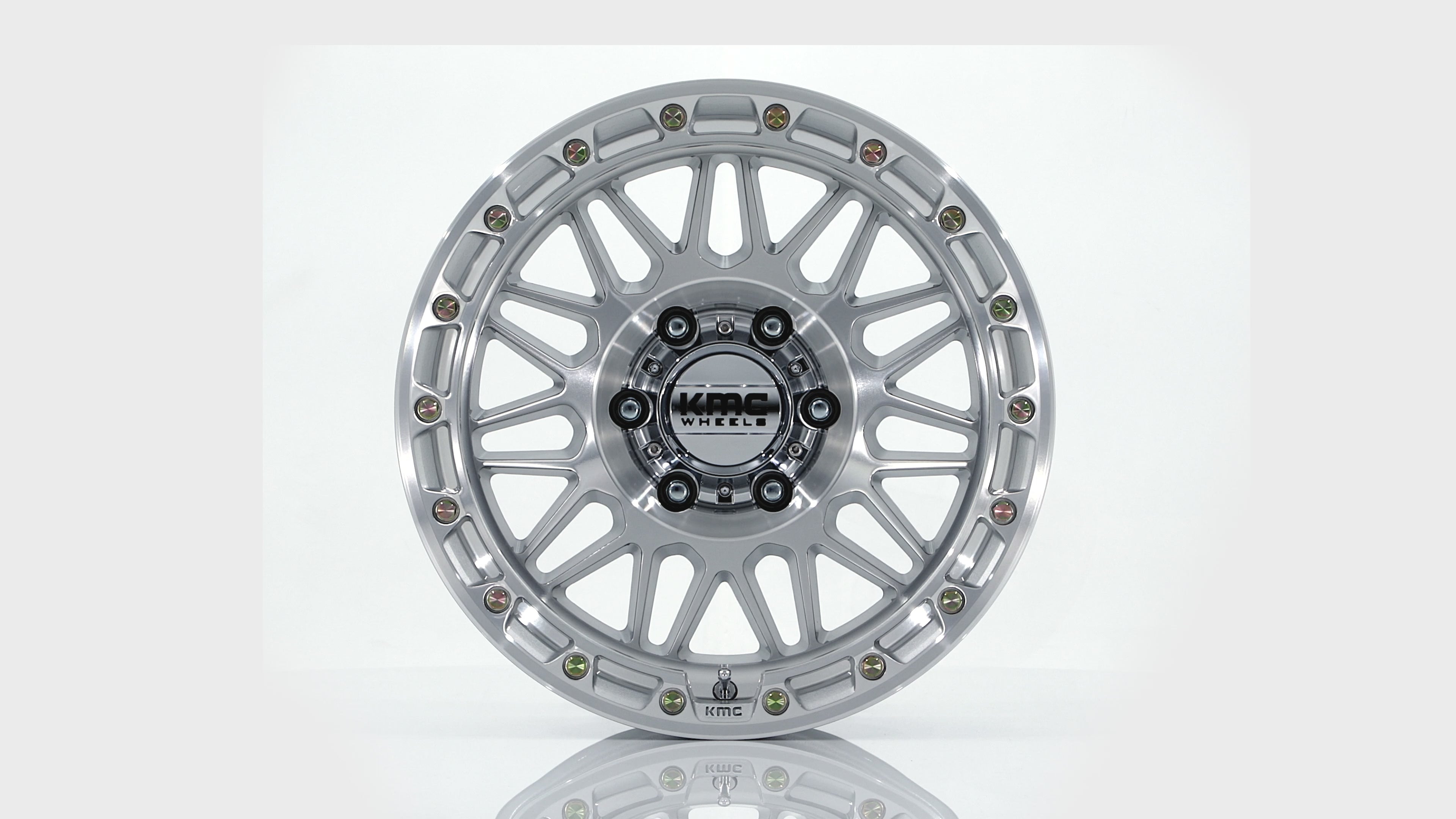KMC ホイール KM555 ATTACK | GLOSS SILVER W/ MACHINED FACE