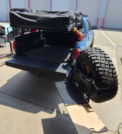 Dirtcom フロントランナー ドロップダウン・テールゲートテーブル